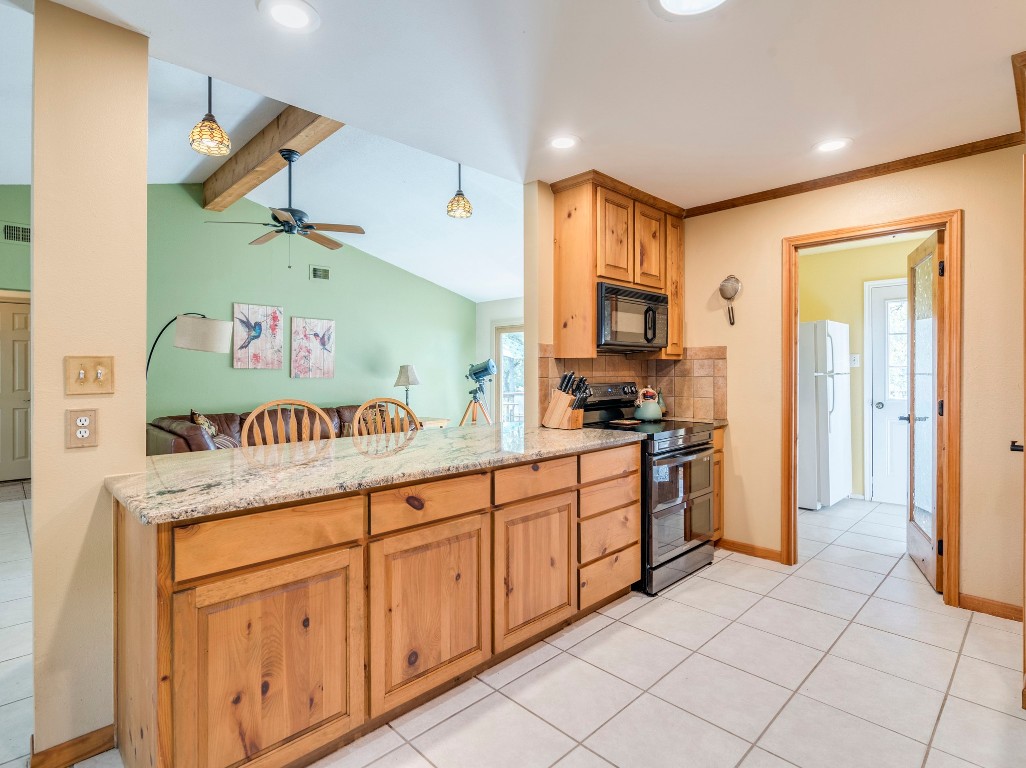 16019 Arbor Trail Buda, TX 78610 - Photo 8 of 40