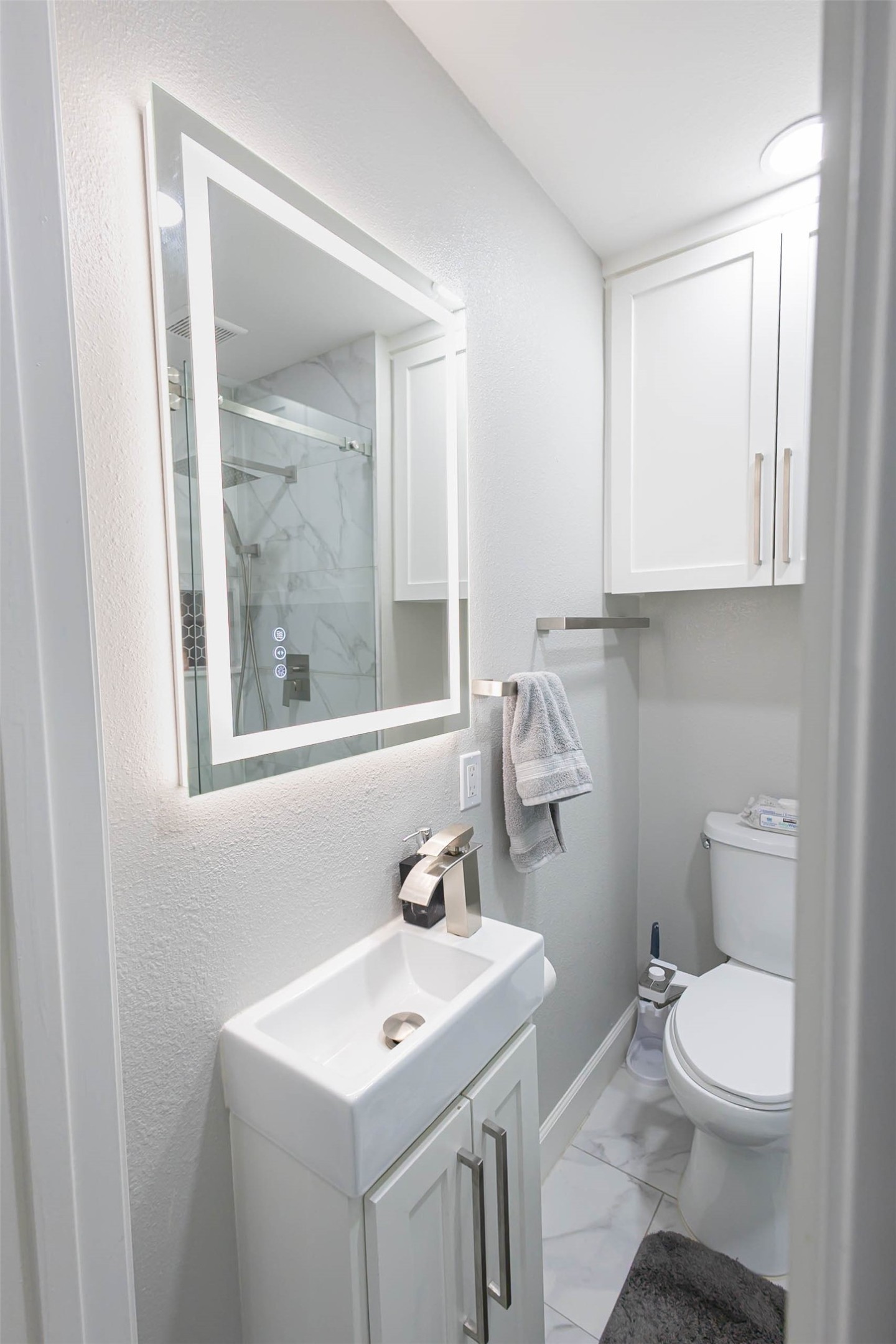 4303 Bridgestone Cedar Drive Spring, TX 77388 - Photo 8 of 50 Gallery Image 8