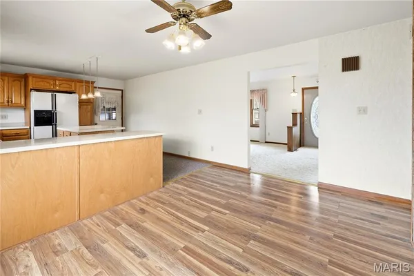$163,100 | 19 Westwood Drive, Hillsboro, IL 62049