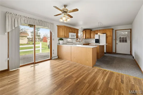 $163,100 | 19 Westwood Drive, Hillsboro, IL 62049
