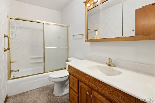 $163,100 | 19 Westwood Drive, Hillsboro, IL 62049