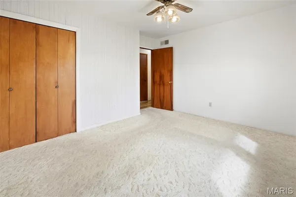 $163,100 | 19 Westwood Drive, Hillsboro, IL 62049