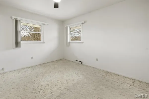 $163,100 | 19 Westwood Drive, Hillsboro, IL 62049