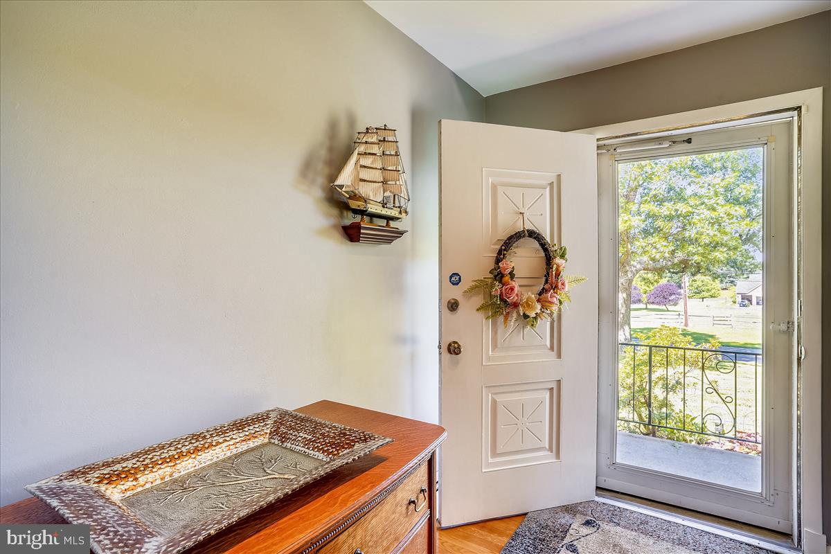 18901 Muncaster Road Derwood, MD 20855 - Photo 12 of 58 Welcome in!