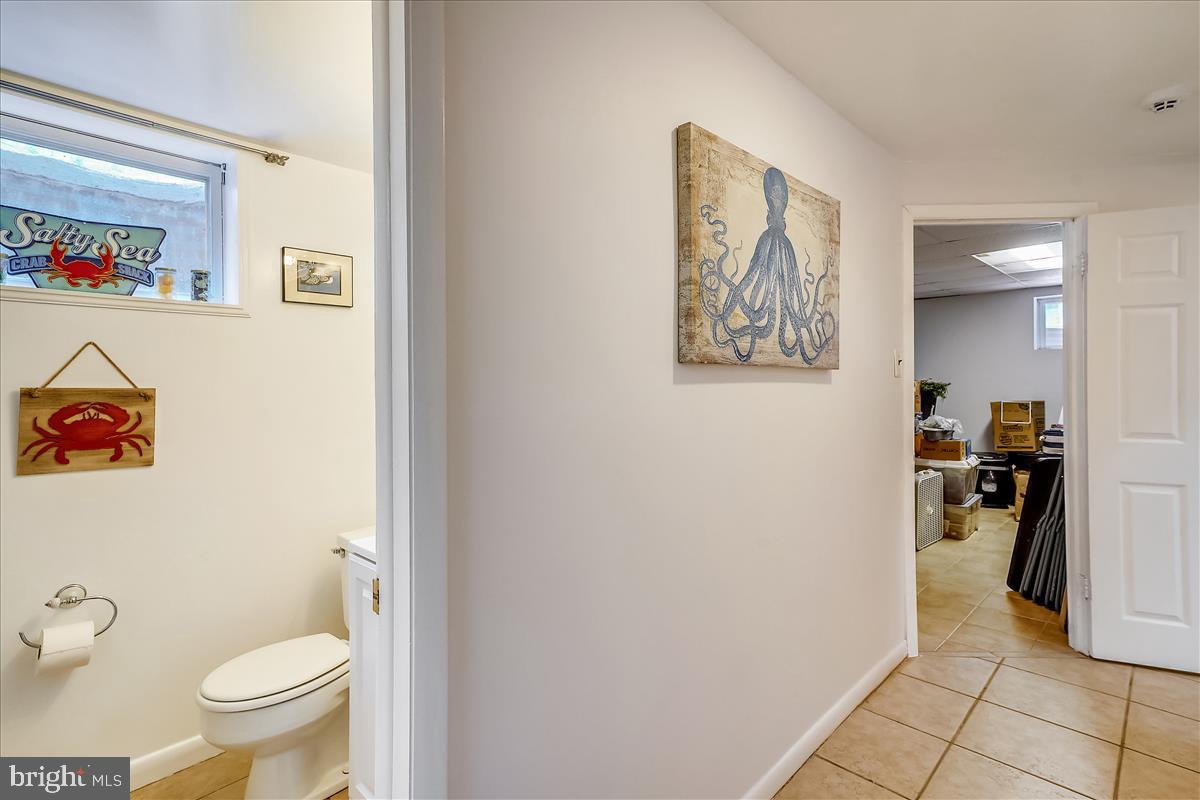 18901 Muncaster Road Derwood, MD 20855 - Photo 45 of 58 Hall way to the Laundry room