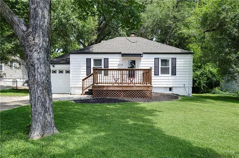 $270,000 | 5712 West 55th Street, Mission, KS 66202