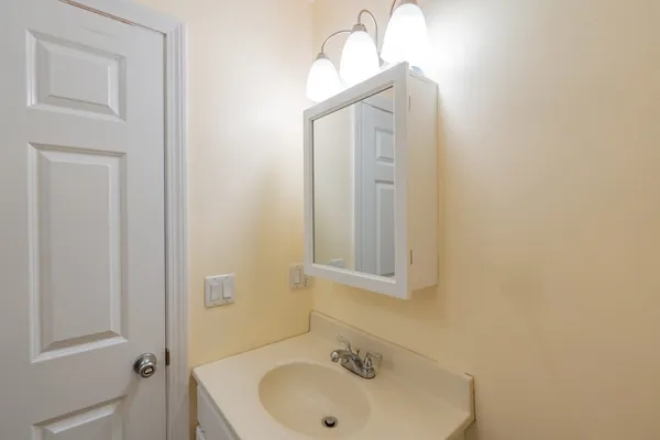 $599,900 | 1 Roosevelt Avenue, Beverly, MA 01915