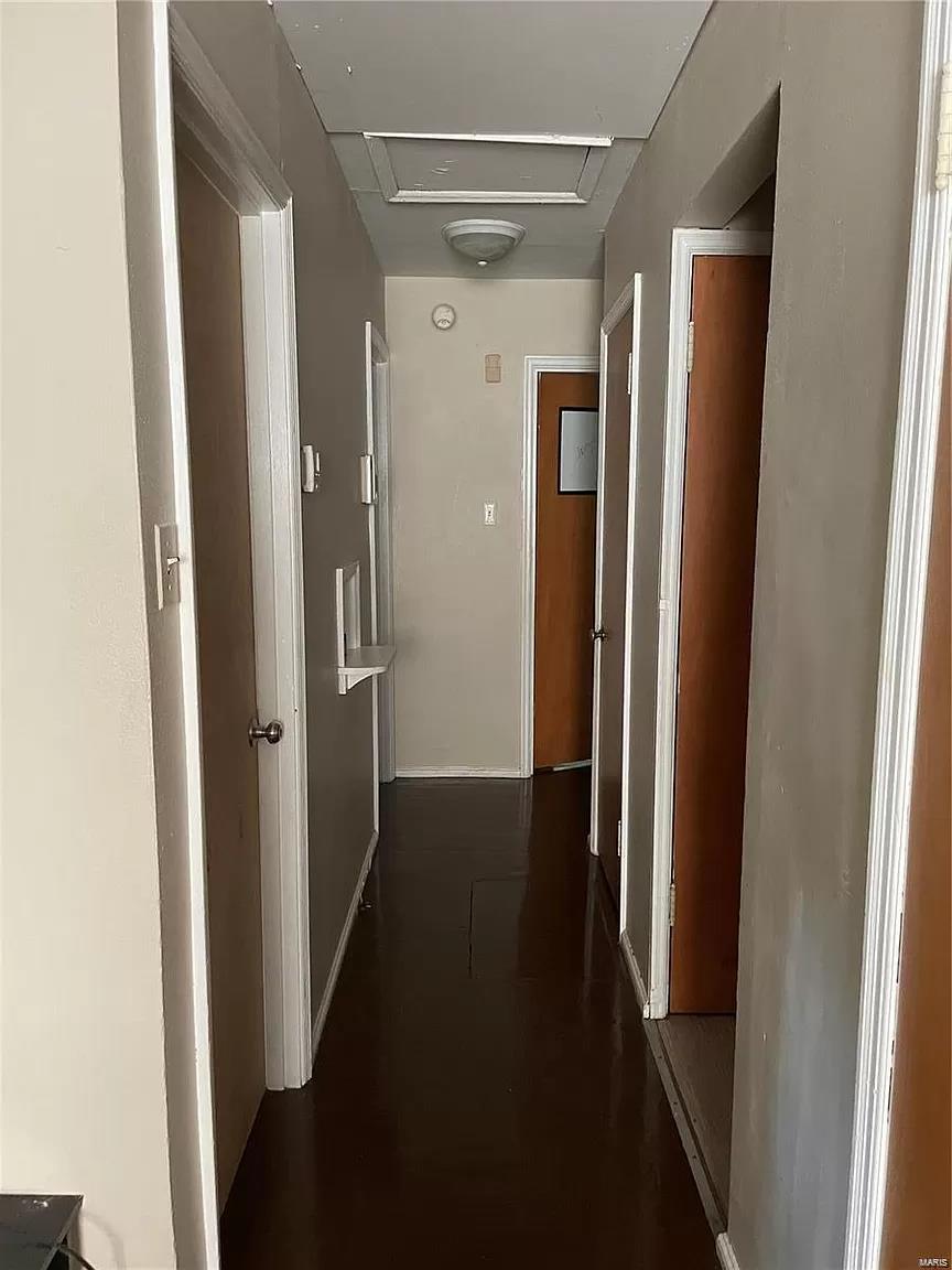 238 Estridge Road St. Louis, MO 63137 - Photo 6 of 8