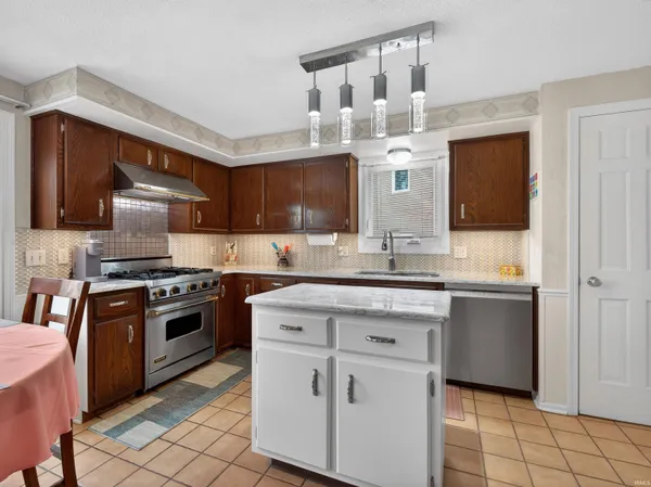 $279,999 | 6811 Shadowbrook Cove, Fort Wayne, IN 46835