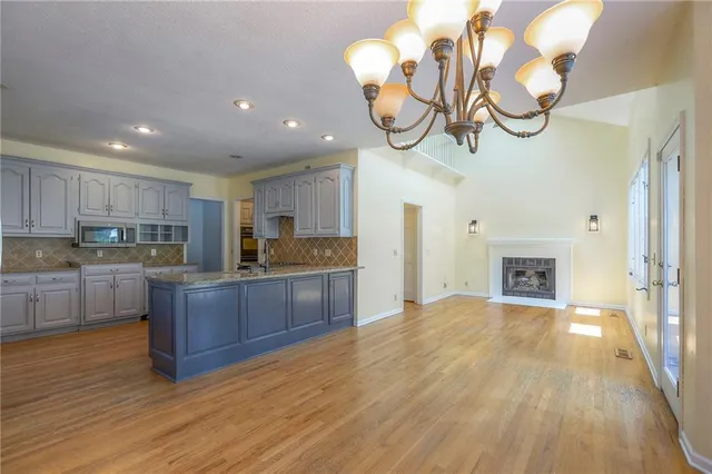 $647,000 | 5708 West 129th Street, Overland Park, KS 66209