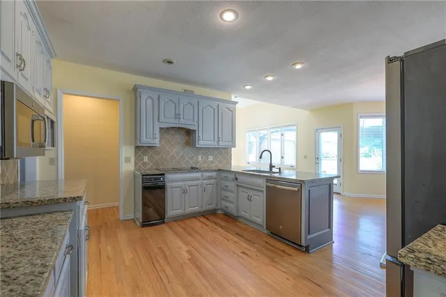 $647,000 | 5708 West 129th Street, Overland Park, KS 66209