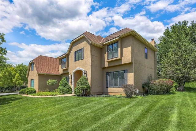 $647,000 | 5708 West 129th Street, Overland Park, KS 66209