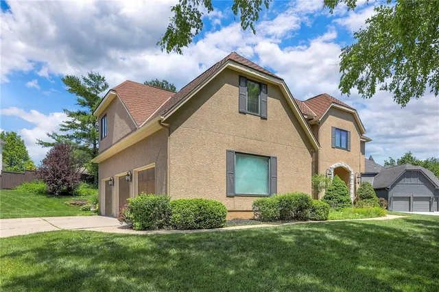 $647,000 | 5708 West 129th Street, Overland Park, KS 66209