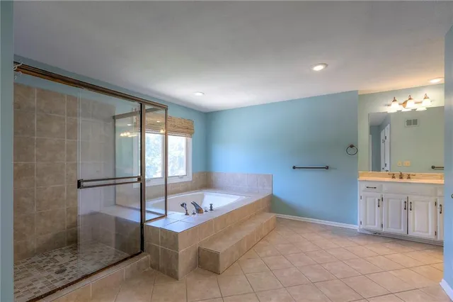 $647,000 | 5708 West 129th Street, Overland Park, KS 66209