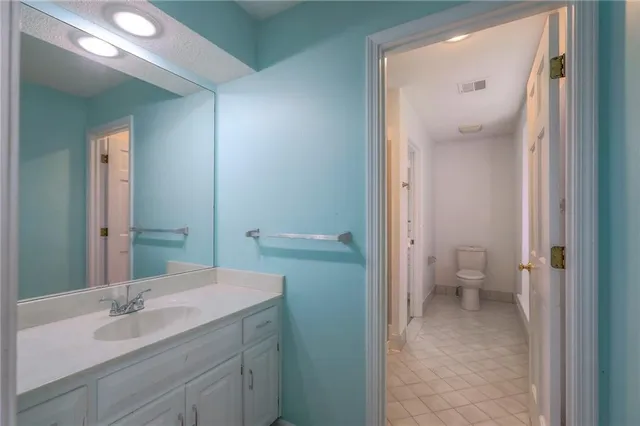 $647,000 | 5708 West 129th Street, Overland Park, KS 66209