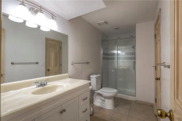 $647,000 | 5708 West 129th Street, Overland Park, KS 66209