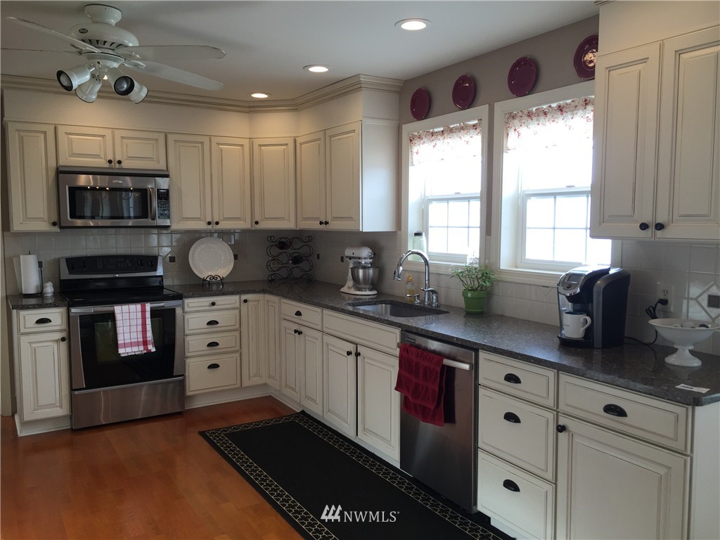 1301 Belmont Road Raymond, WA 98577 - Photo 13 of 23 Gallery Image 13