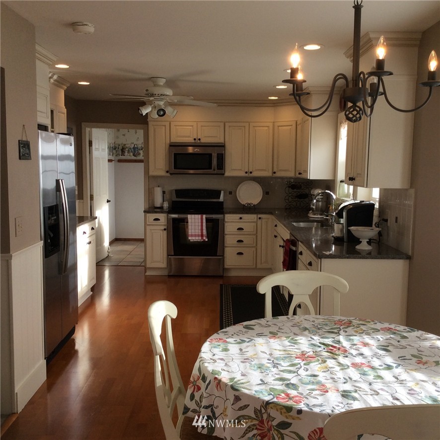 1301 Belmont Road Raymond, WA 98577 - Photo 10 of 23 Gallery Image 10