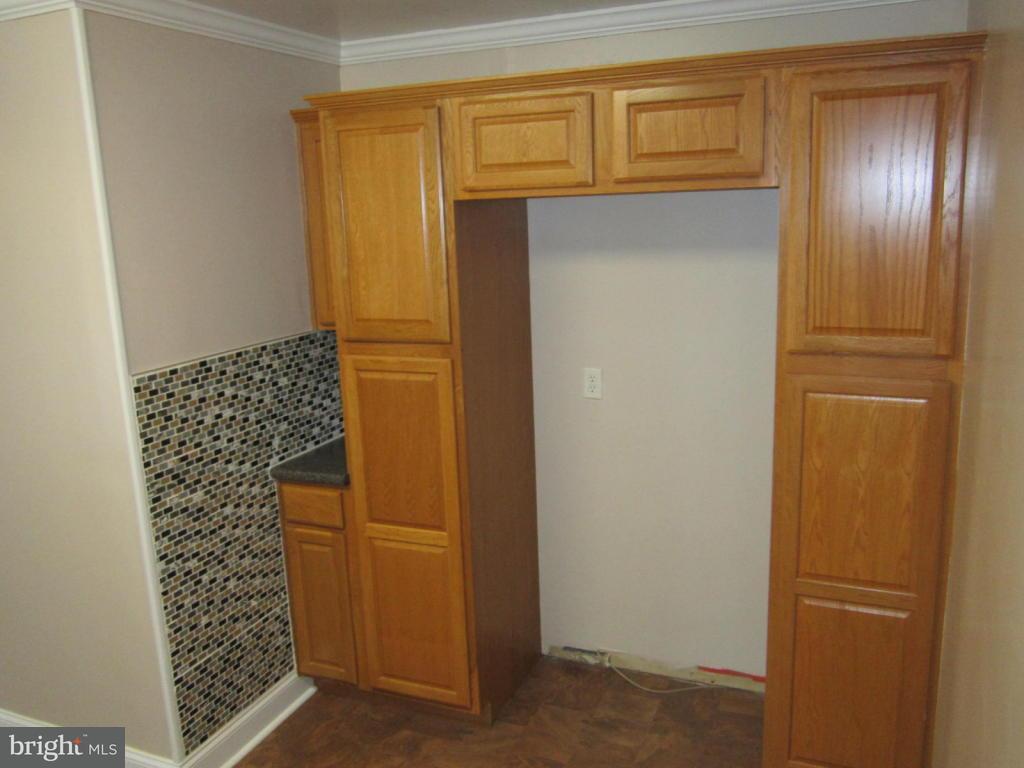 1026 Williamsburg Road Lancaster, PA 17603 - Photo 4 of 12 Gallery Image 4