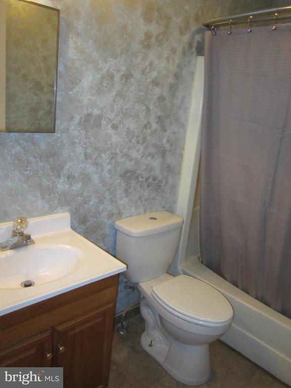 1026 Williamsburg Road Lancaster, PA 17603 - Photo 5 of 12 Gallery Image 5