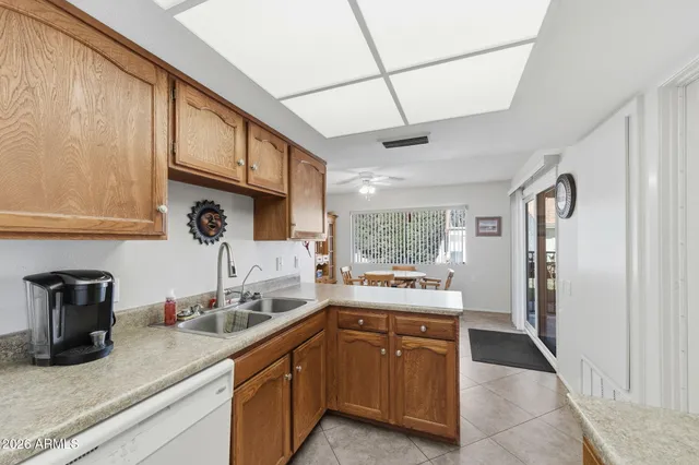 $234,900 | 220 Leisure World, Mesa, AZ 85206