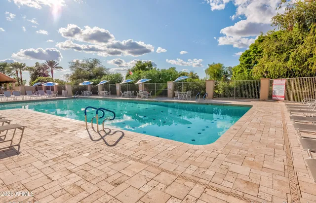 $234,900 | 220 Leisure World, Mesa, AZ 85206