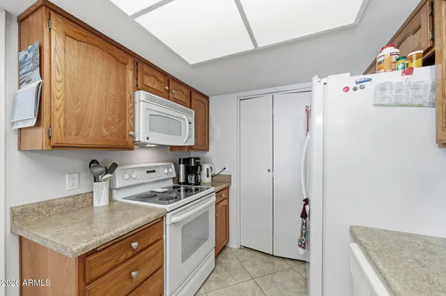 $234,900 | 220 Leisure World, Mesa, AZ 85206