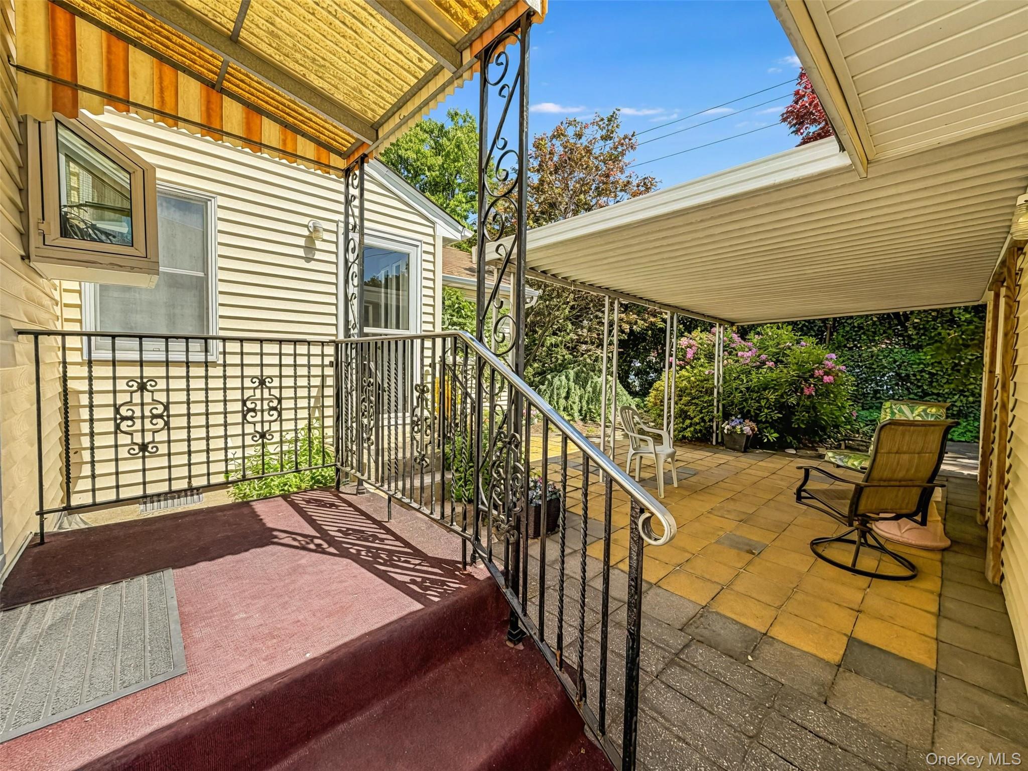 3584 Condor Road Levittown, NY 11756 - Photo 36 of 45