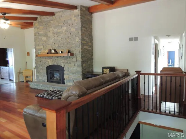 $640,000 | 4 Willow Cir Drive, Greenville, IL 62246