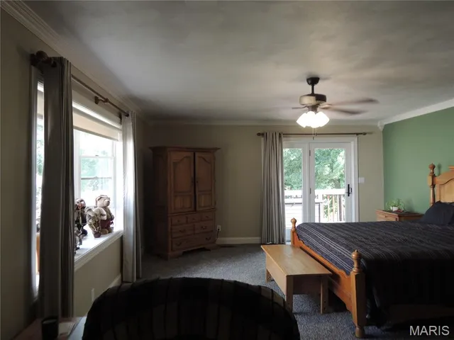 $640,000 | 4 Willow Cir Drive, Greenville, IL 62246