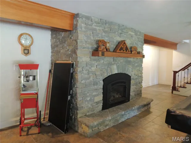 $640,000 | 4 Willow Cir Drive, Greenville, IL 62246