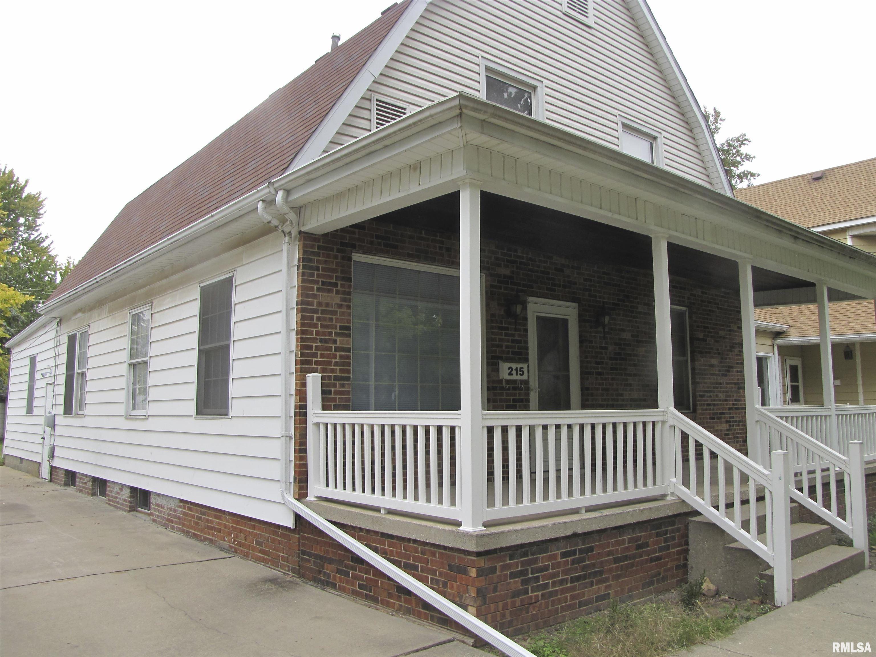 215 North State Street Springfield, IL 62702 - Photo 2 of 7