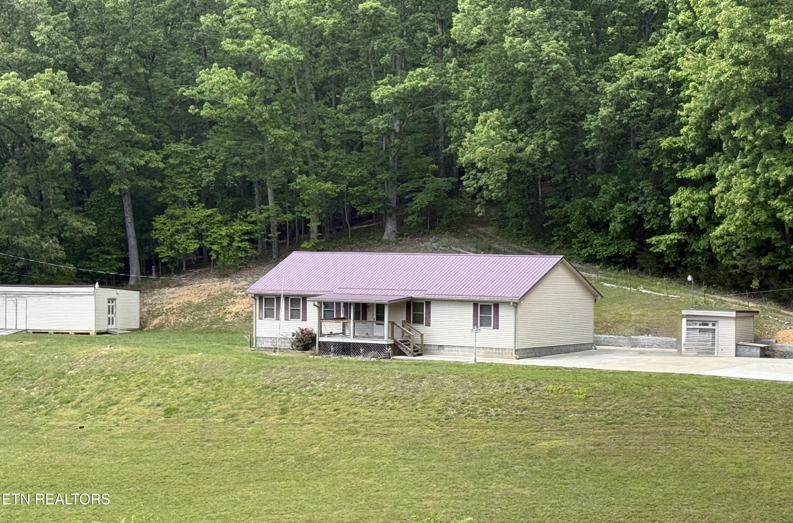 306 Dalton Rd Pic2.pdf