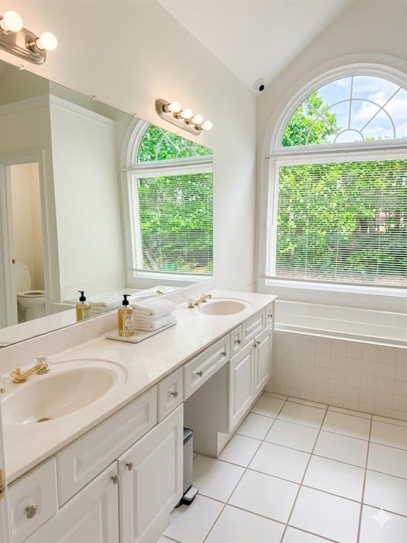 2370 Walnut Grove Way Suwanee, GA 30024 - Photo 8 of 15