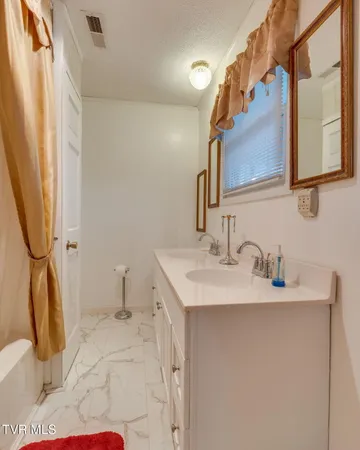 $395,000 | 101 South Hickory Circle, Greeneville, TN 37743