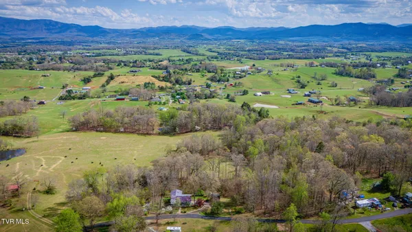 $395,000 | 101 South Hickory Circle, Greeneville, TN 37743