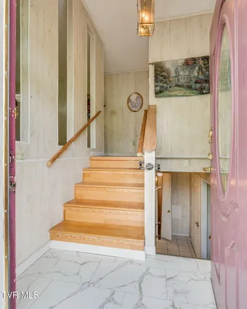 $395,000 | 101 South Hickory Circle, Greeneville, TN 37743