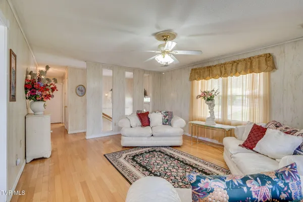 $395,000 | 101 South Hickory Circle, Greeneville, TN 37743