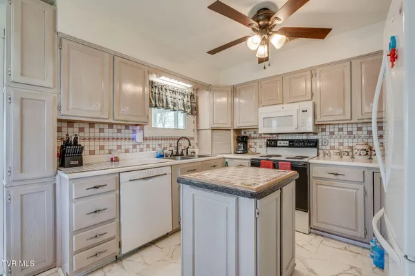 $395,000 | 101 South Hickory Circle, Greeneville, TN 37743