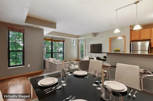 $1,695 | 2565 Franklin Avenue, Unit 213, St. Paul, MN 55114