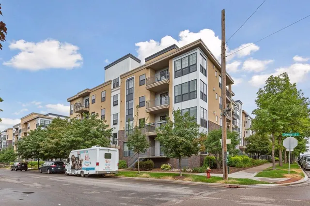 $1,695 | 2565 Franklin Avenue, Unit 213, St. Paul, MN 55114