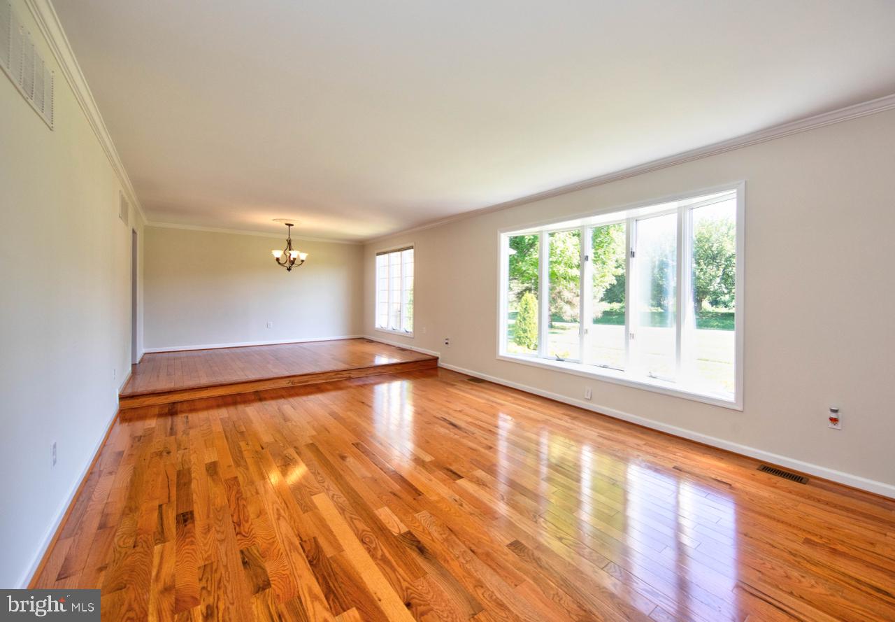 2505 McComas Road White Hall, MD 21161 - Photo 8 of 37
