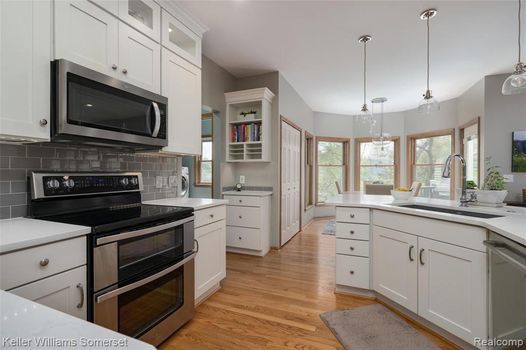227 Locust Point Howell, MI 48843 - Photo 16 of 45