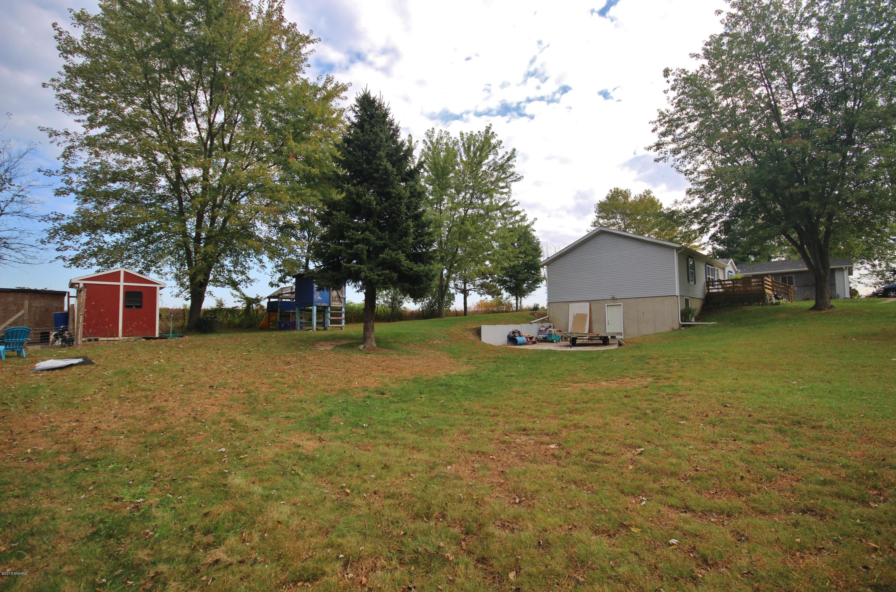 19272 Featherstone Road Constantine, MI 49042 - Photo 10 of 37 IMG_3716