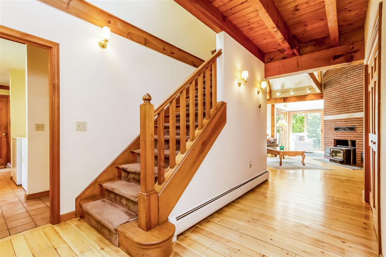 19 Stoney Brook Road Bow, NH 03304 - Photo 4 of 40