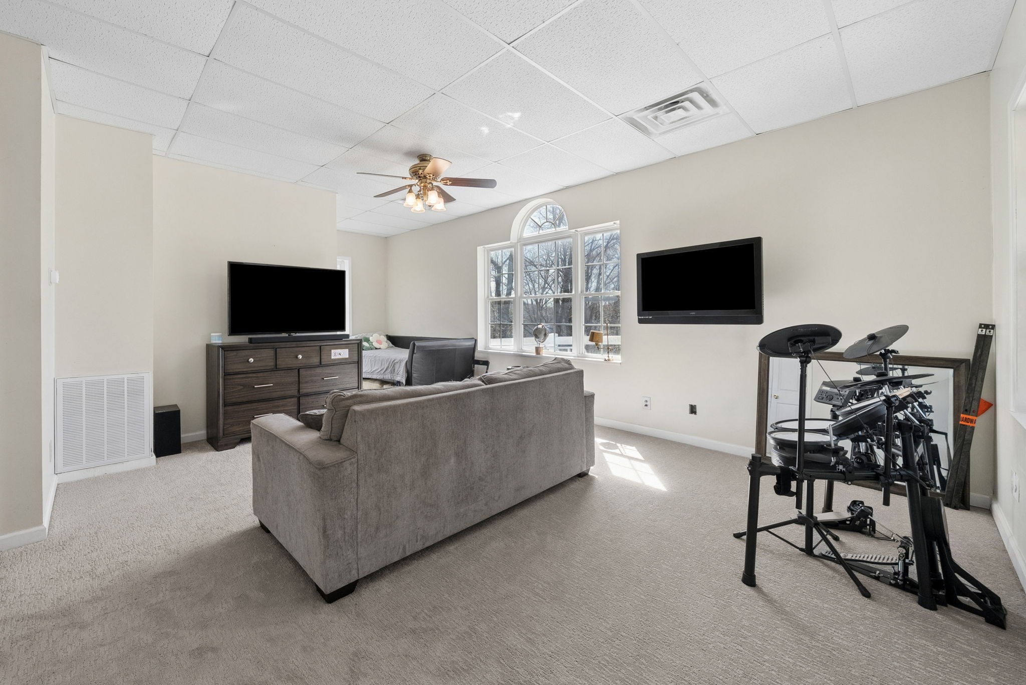 1941 Highway 76 Adams, TN 37010 - Photo 37 of 80