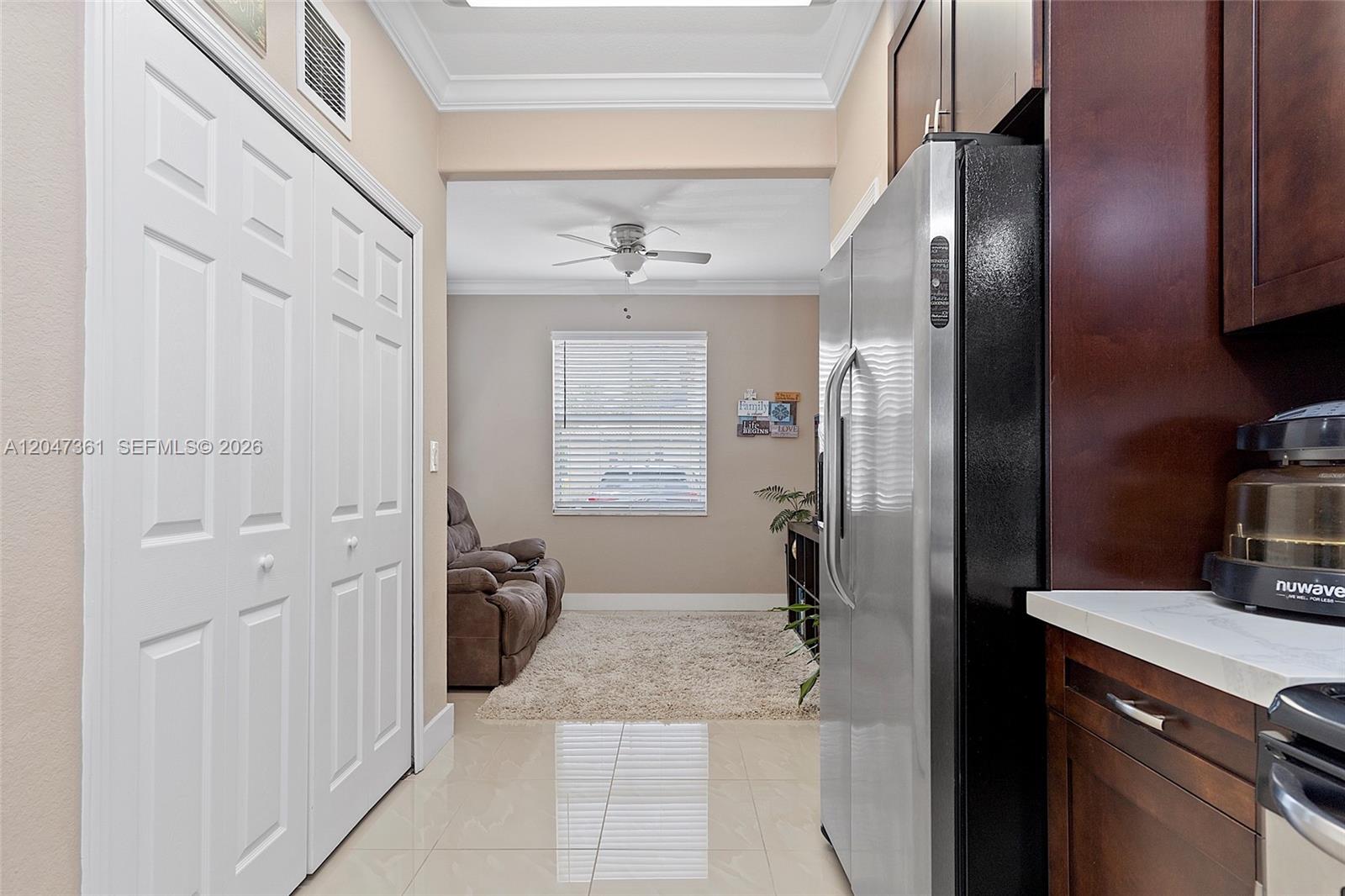 15262 Southwest 91st Lane Miami, FL 33196 - Photo 6 of 48