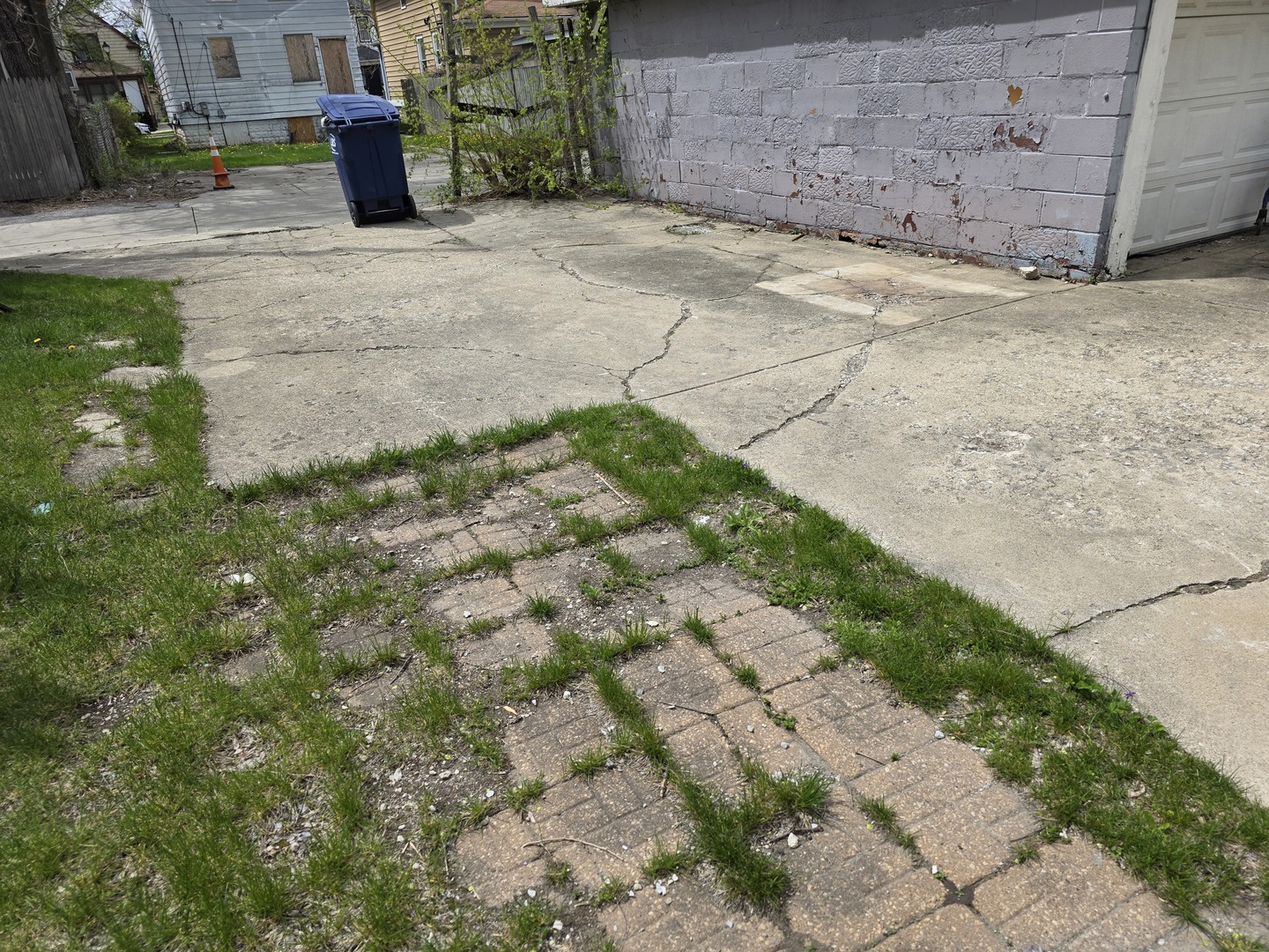 136 South 10th Avenue Maywood, IL 60153 - Photo 7 of 23