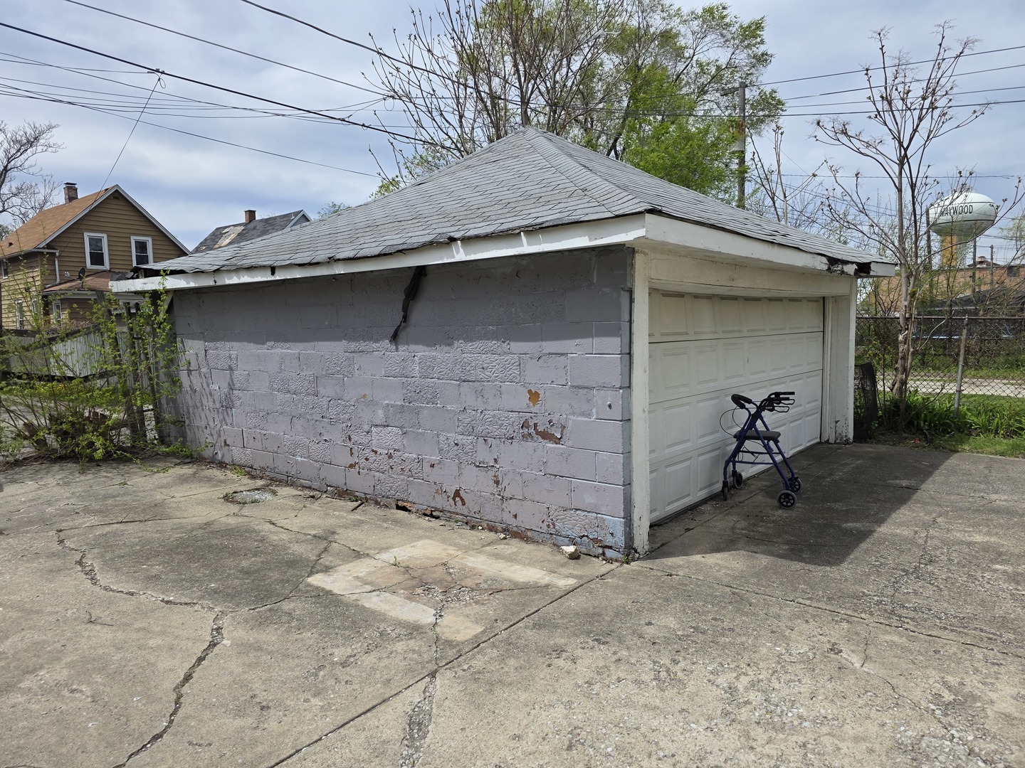 136 South 10th Avenue Maywood, IL 60153 - Photo 8 of 23