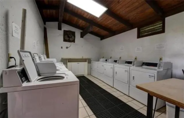 $1,300 | 2305 Cleary Avenue, Unit 224, Metairie, LA 70001